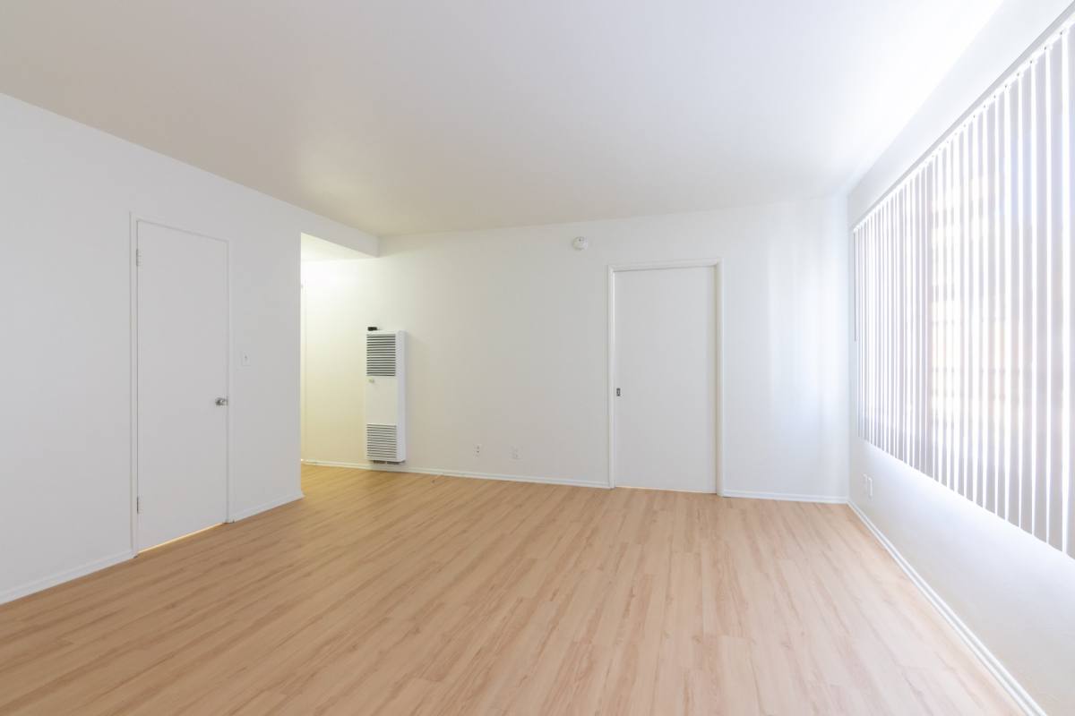 Apartment for rent at 667-669 Levering Ave #8, Los Angeles, CA 90024