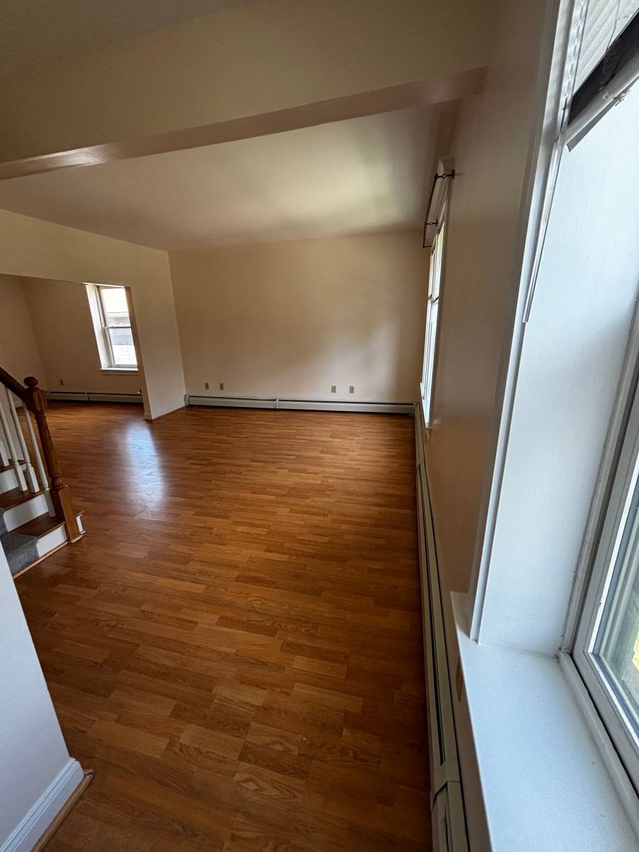 Apartment for rent at 29 B Edgewood St - 2nd Floor, Hartford, CT 06112