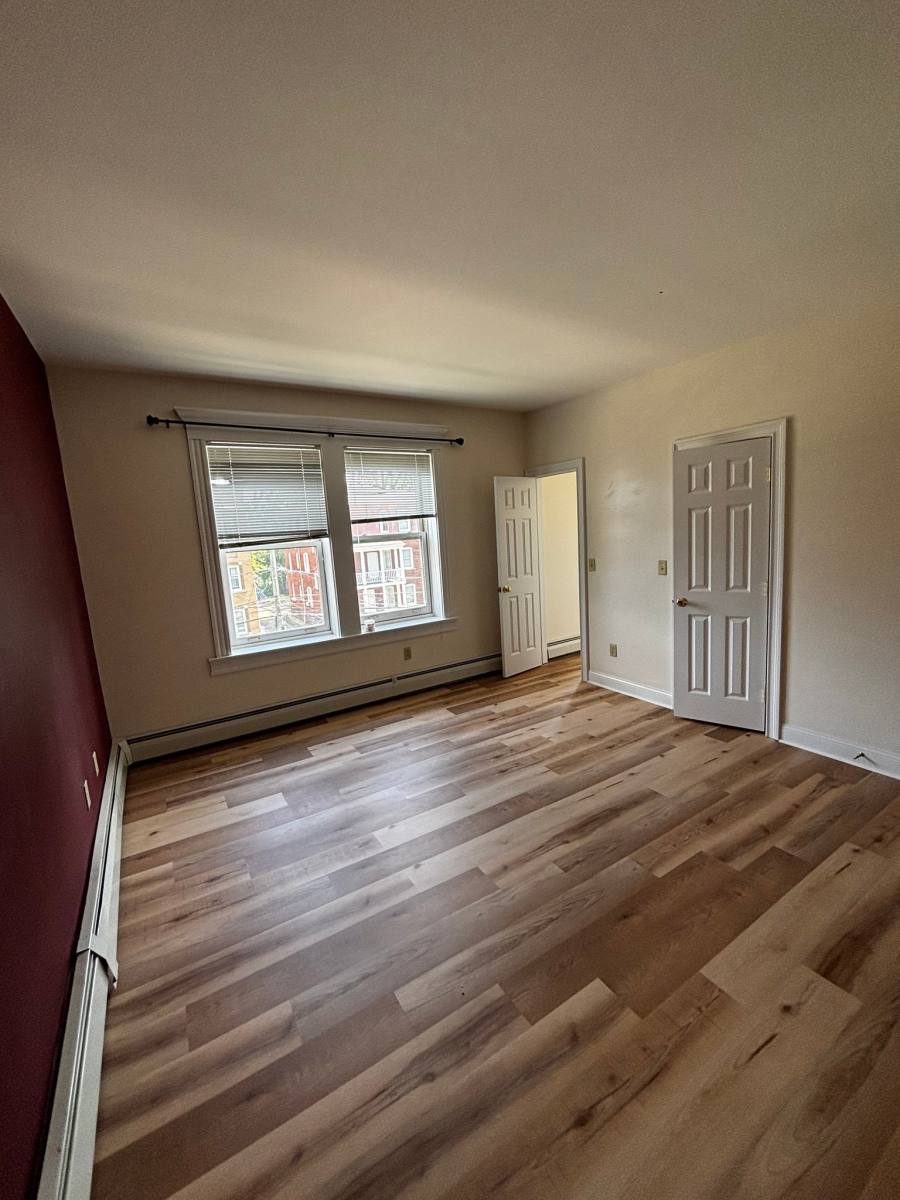 Apartment for rent at 29 B Edgewood St - 2nd Floor, Hartford, CT 06112