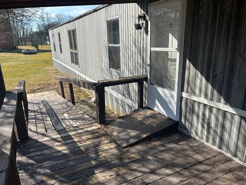 House for rent at 2734 Middle Leesville Rd, Bedford, IN 47421