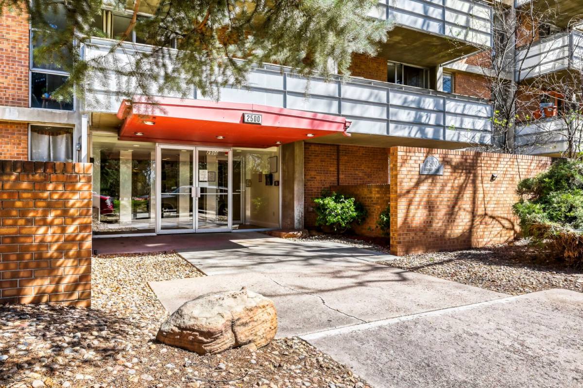 Apartment for rent at 2500 S York St, Denver, CO 80210
