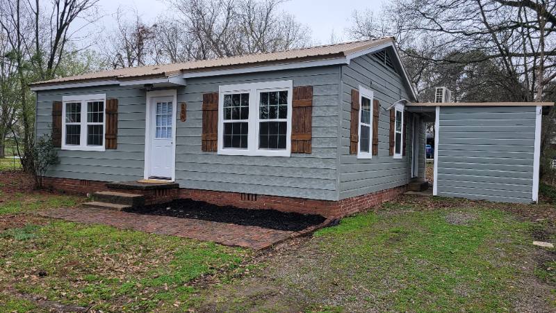 House for rent at 208 W Chester St, Des Arc, AR 72040