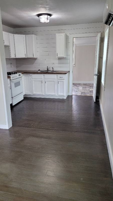 House for rent at 208 W Chester St, Des Arc, AR 72040