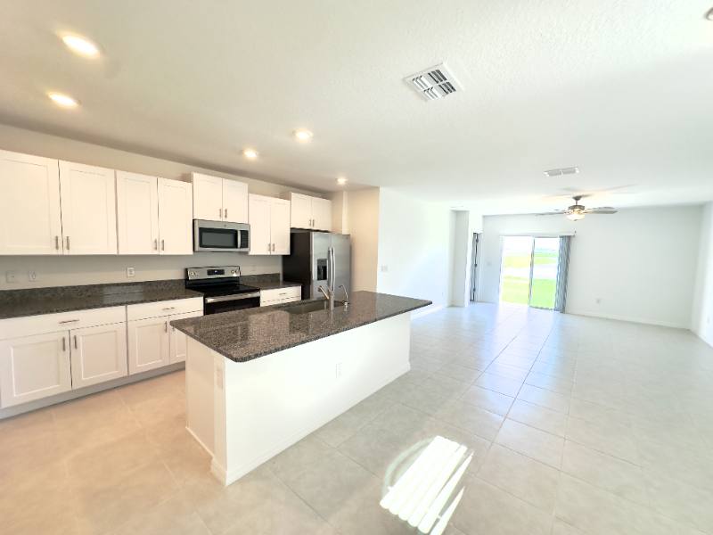 House for rent at 11009 Radiant Shore Lp, San Antonio, FL 33576