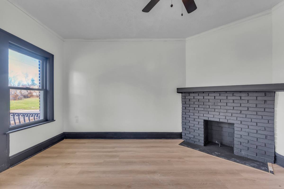 Apartment for rent at 3447 E 140th St #4, Cleveland, OH 44120