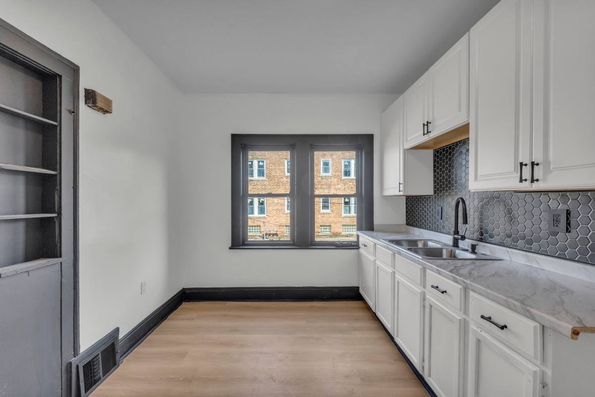 Apartment for rent at 3447 E 140th St #4, Cleveland, OH 44120
