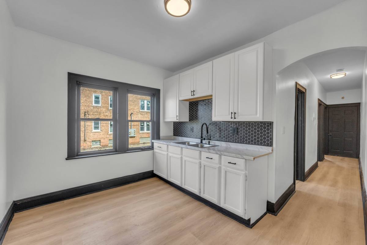 Apartment for rent at 3447 E 140th St #4, Cleveland, OH 44120