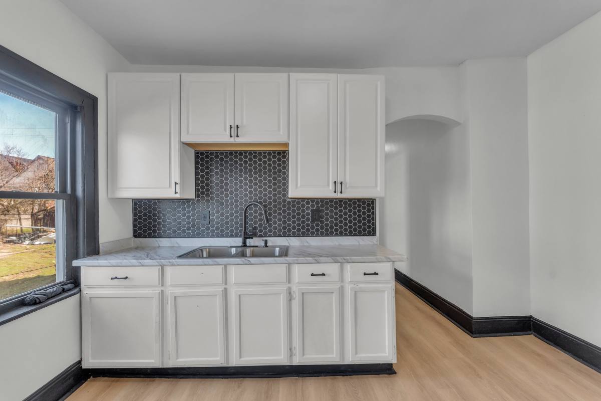 Apartment for rent at 3447 E 140th St #4, Cleveland, OH 44120