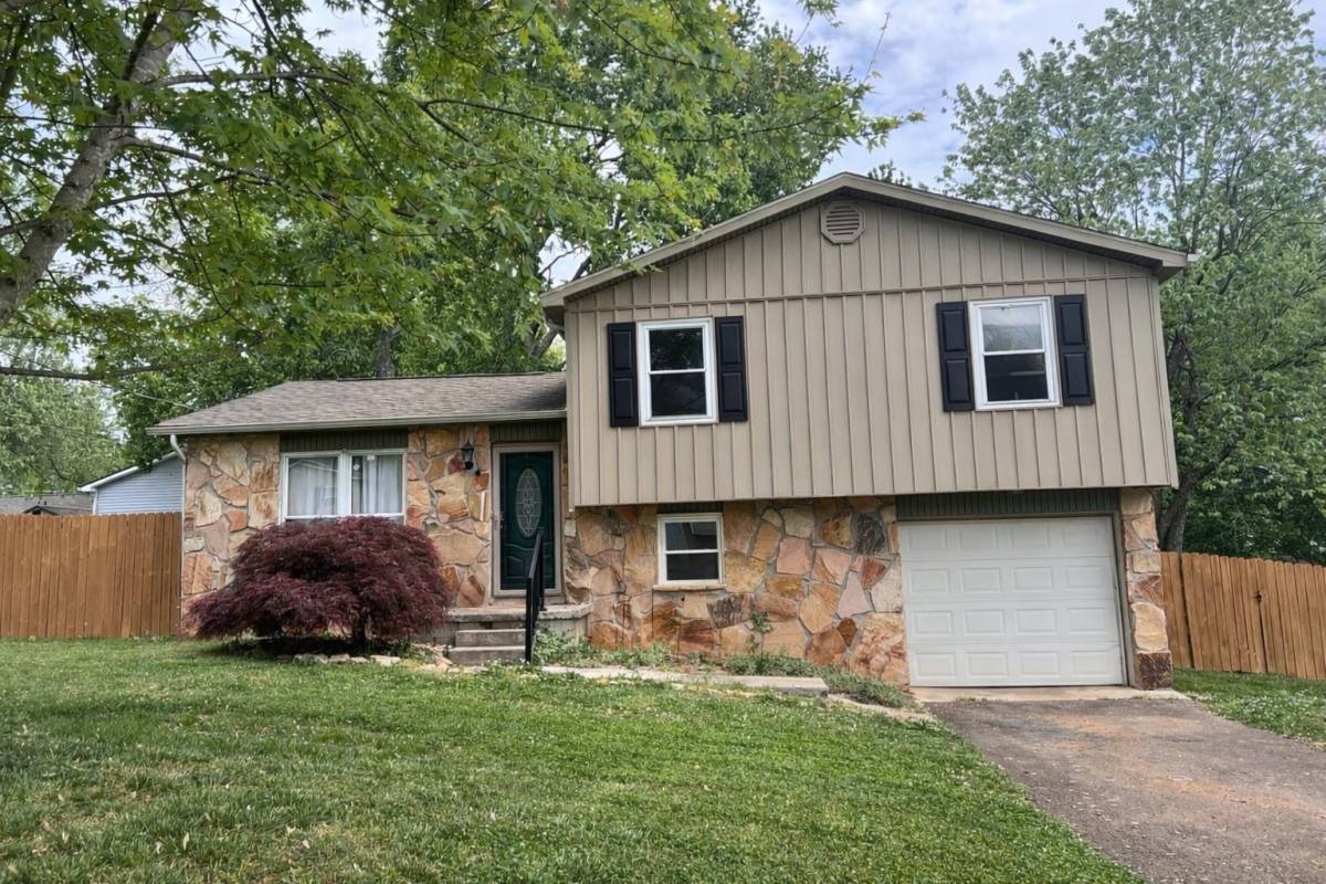 House for rent at 5712 Montina Rd, Knoxville, TN 37912