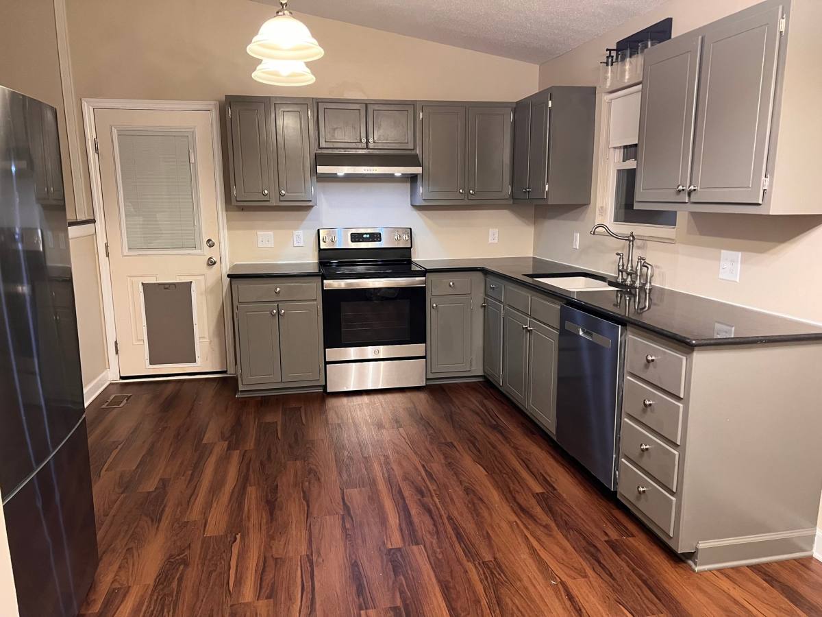 House for rent at 5712 Montina Rd, Knoxville, TN 37912