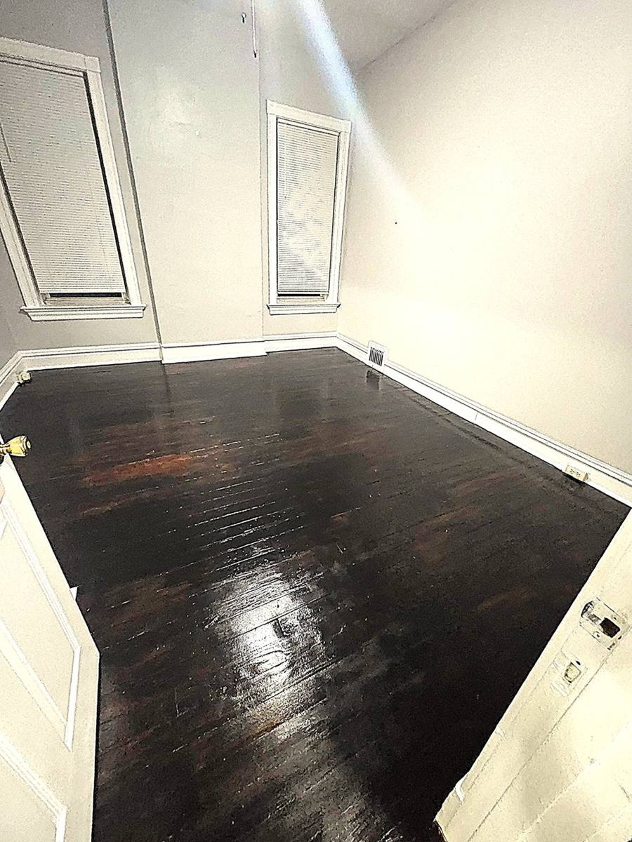 Apartment for rent at 3215 Oregon Ave #1F, Saint Louis, MO 63118