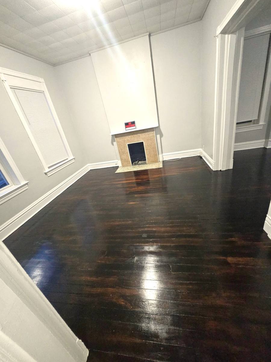 Apartment for rent at 3215 Oregon Ave #1F, Saint Louis, MO 63118