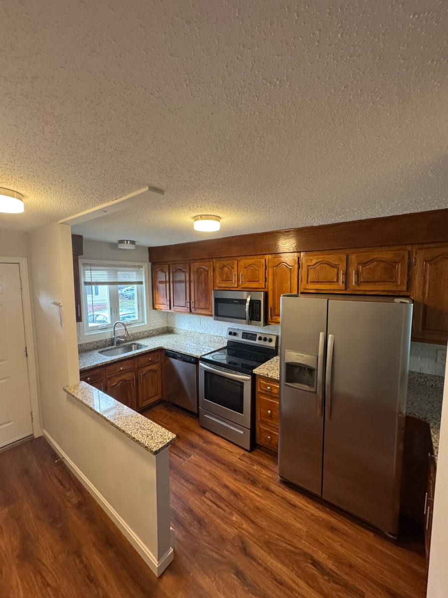Townhouse for rent at 16 Kimberly Dr, Merrimack, NH 03054