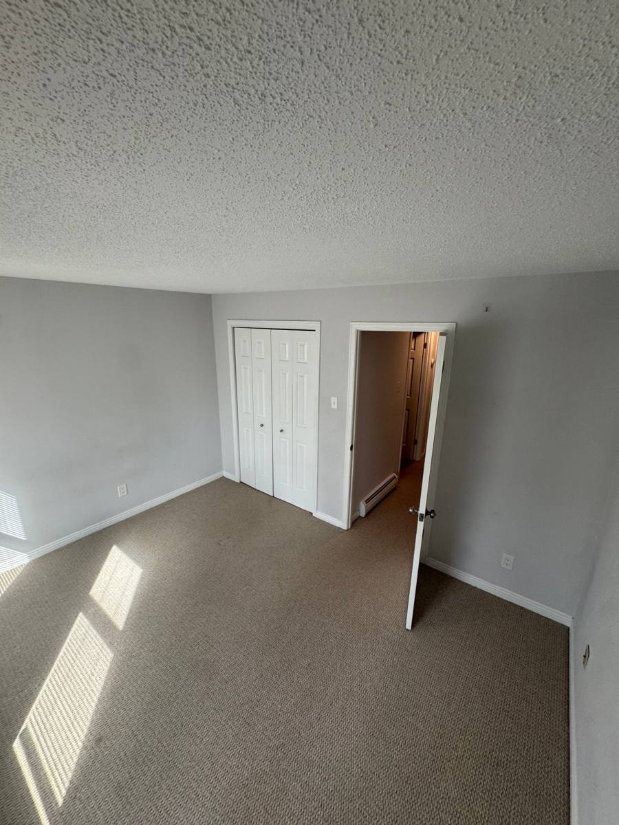 Townhouse for rent at 16 Kimberly Dr, Merrimack, NH 03054