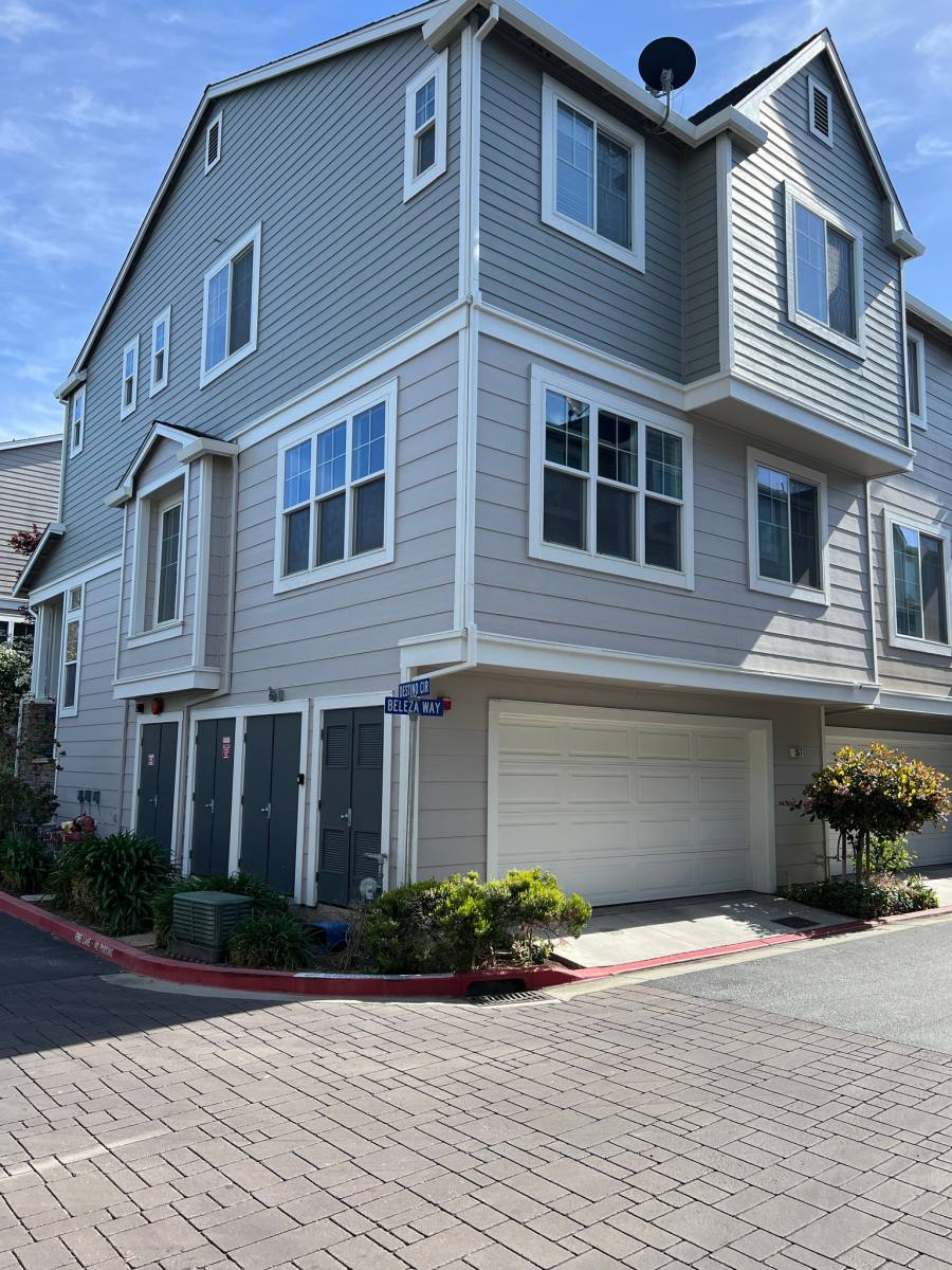 Townhouse for rent at 357 Destino Circle, San Jose, CA 95133