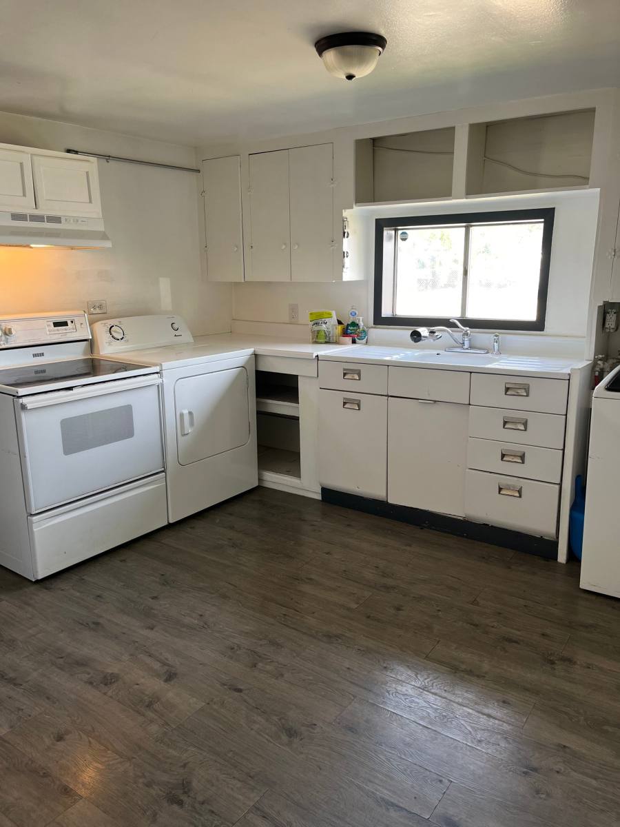 House for rent at 2201 1 2 S 2nd Ave, Yakima, WA 98903