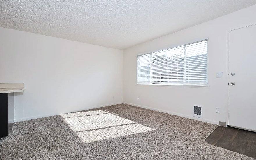 Apartment for rent at 3027 SE 20th Ave, Portland, OR 97202