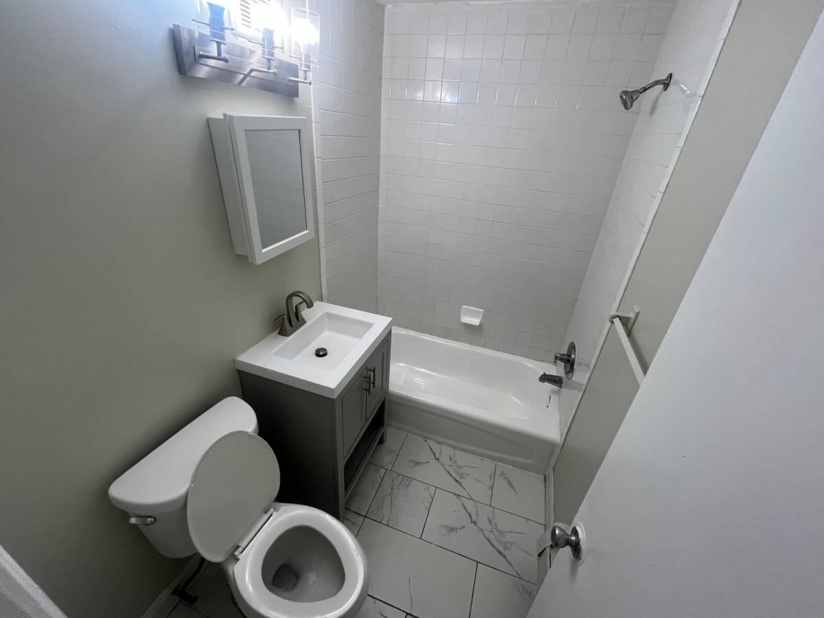 Apartment for rent at 809 Summer Ave #2, Newark, NJ 07104