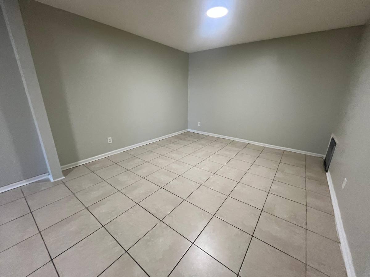 Apartment for rent at 809 Summer Ave #2, Newark, NJ 07104