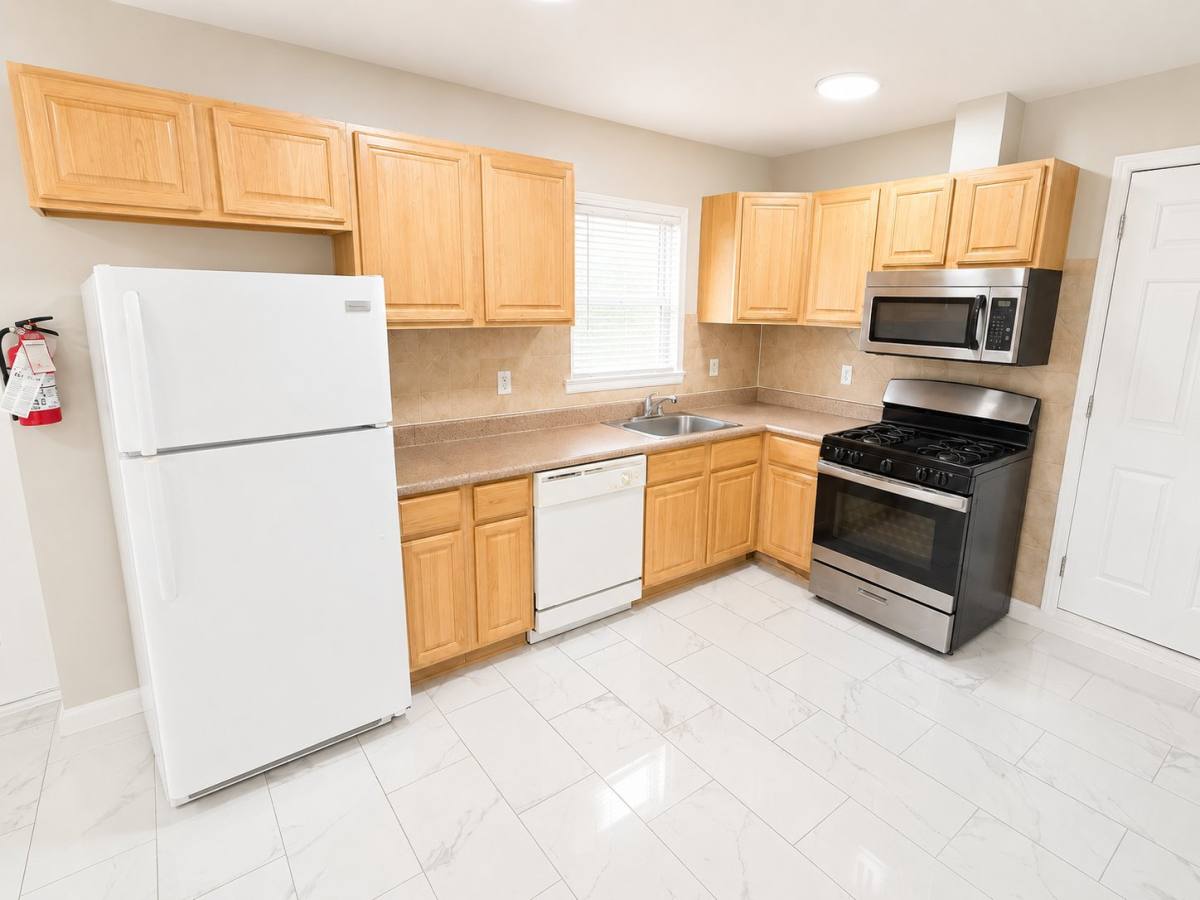Apartment for rent at 204-206 N 7th St #B2, Newark, NJ 07107
