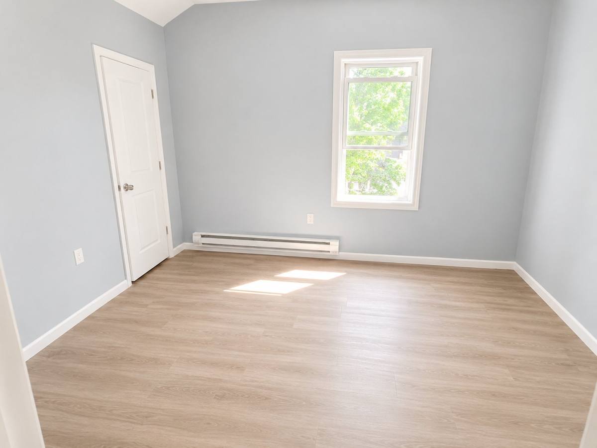 Apartment for rent at 835 S 17th St #3, Newark, NJ 07108