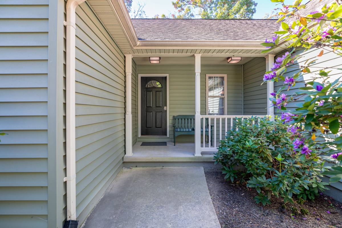 House for rent at 602 Sycamore Rd, Mount Jackson, VA 22842