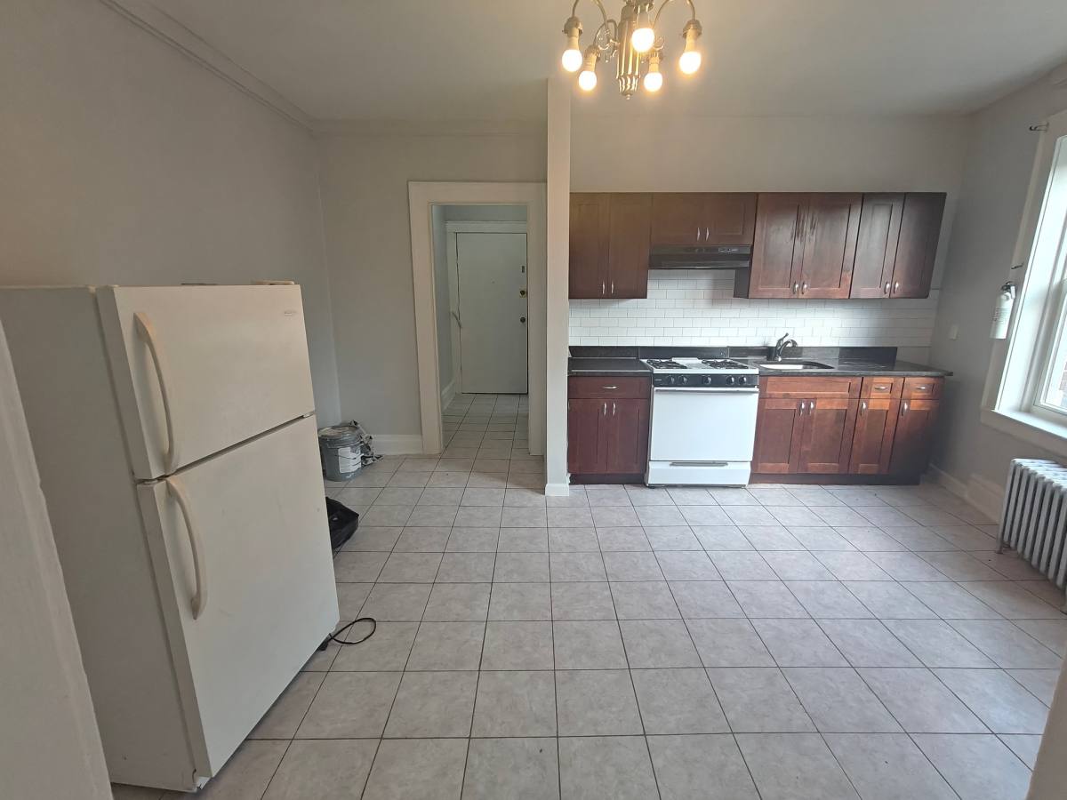 Apartment for rent at 653 Summer Ave #9, Newark, NJ 07104