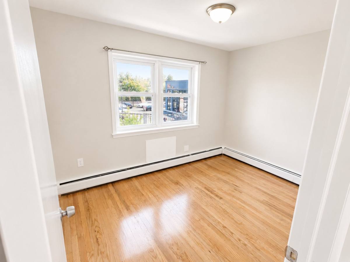 Apartment for rent at 9 Stecher St #3L, Newark, NJ 07112