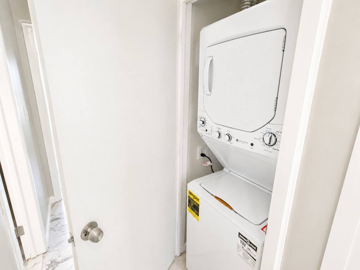 Apartment for rent at 9 Stecher St #3L, Newark, NJ 07112