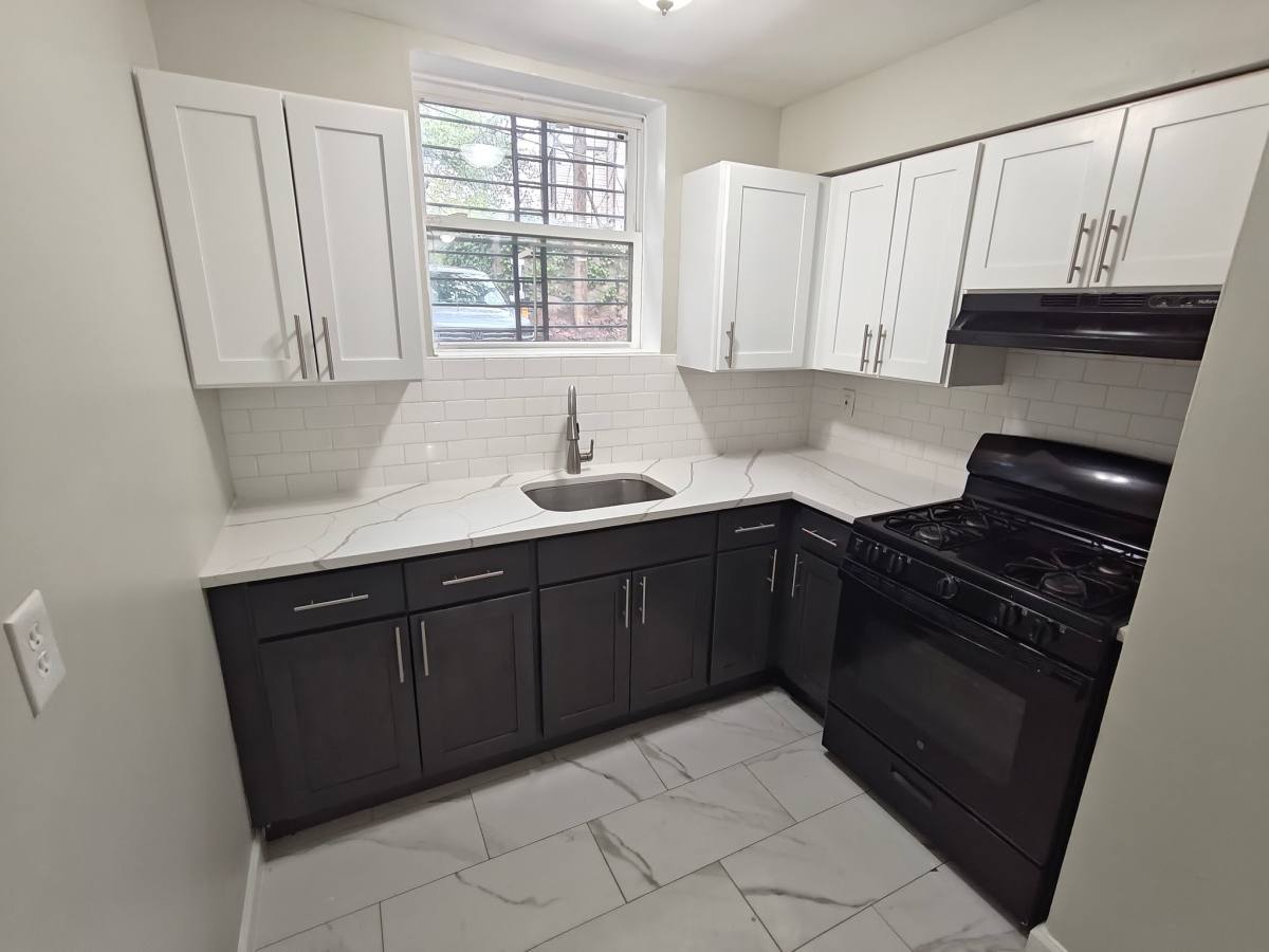 Apartment for rent at 48 Carteret St #5, Newark, NJ 07104