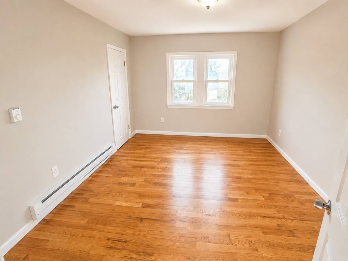 Apartment for rent at 86 Stuyvesant Ave #3, Newark, NJ 07106
