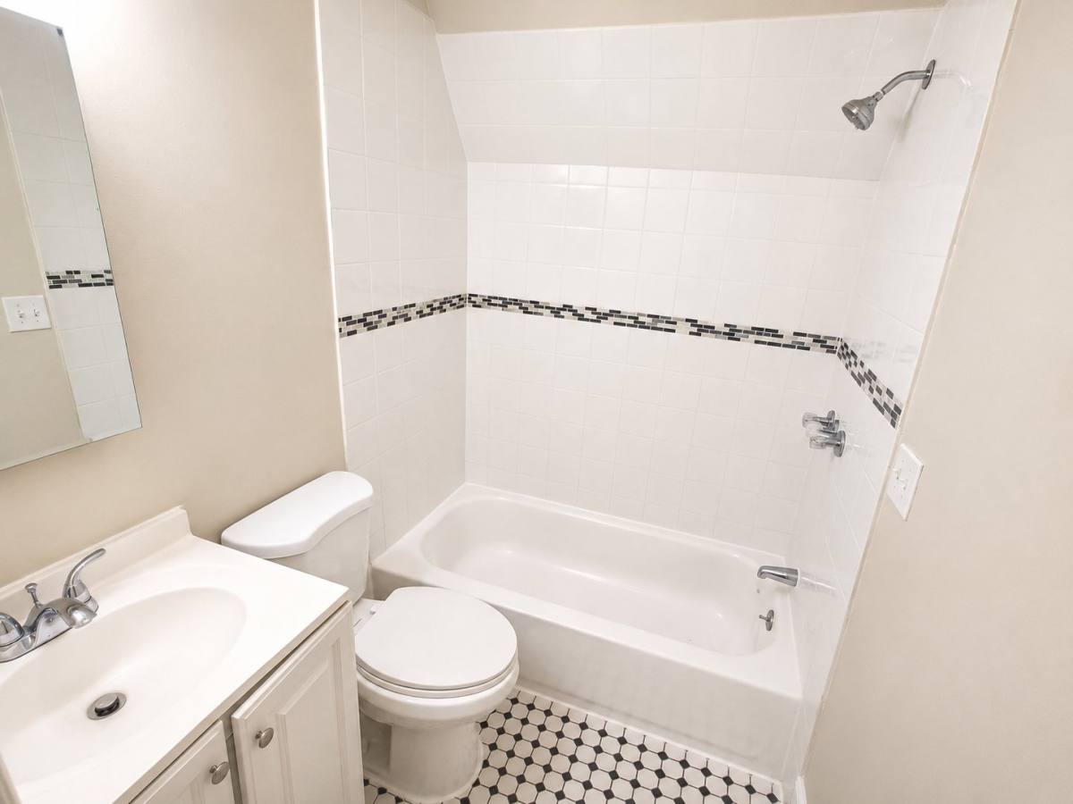 Apartment for rent at 86 Stuyvesant Ave #3, Newark, NJ 07106