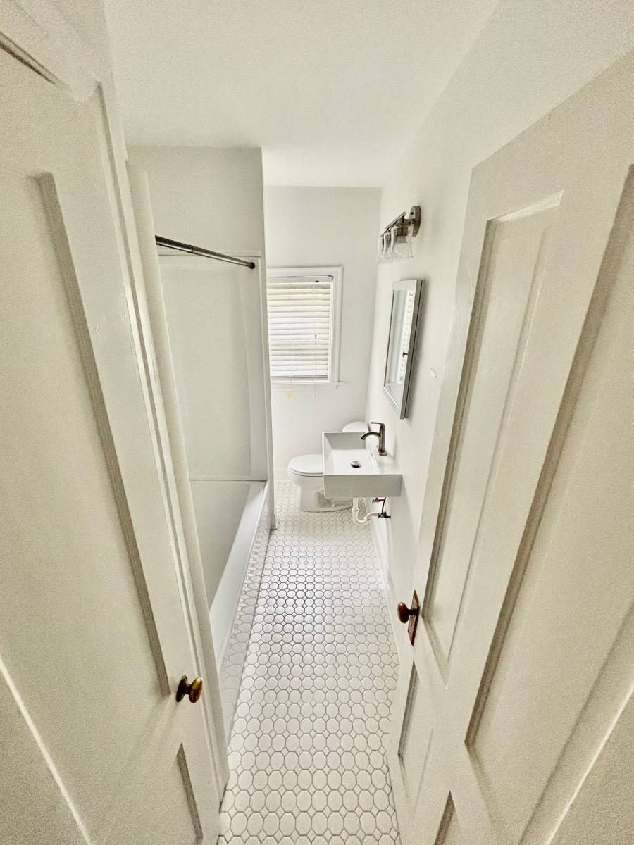 Townhouse for rent at 411 E Main St, Mechanicsburg, PA 17055