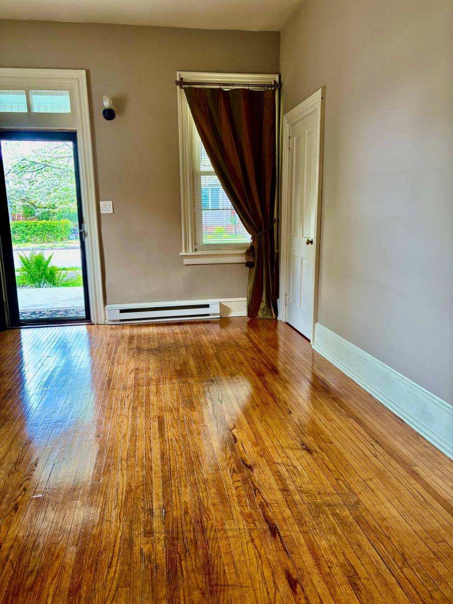 Townhouse for rent at 411 E Main St, Mechanicsburg, PA 17055