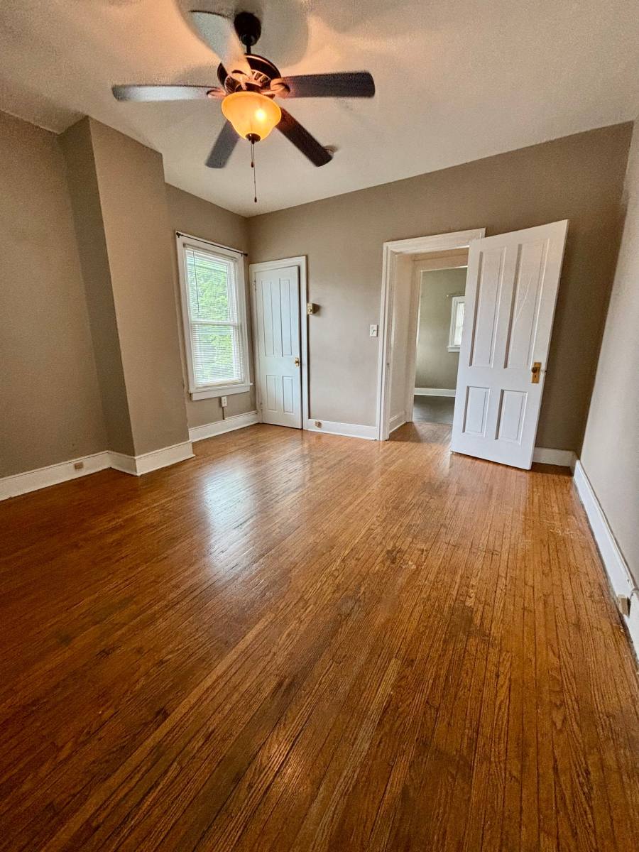 Townhouse for rent at 411 E Main St, Mechanicsburg, PA 17055