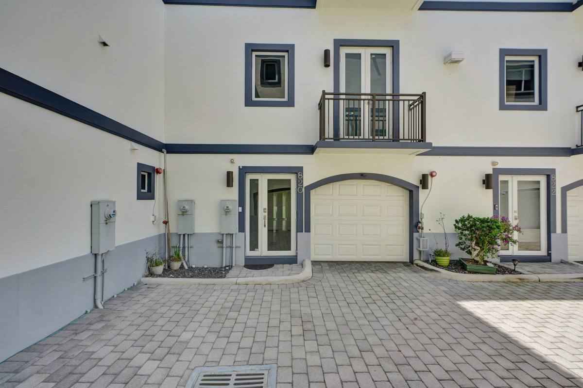 Townhouse for rent at 820 NE 7th St #G, Fort Lauderdale, FL 33304