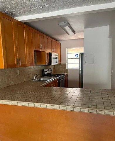 Apartment for rent at 6055 W 19 Ave #413, Hialeah, FL 33012
