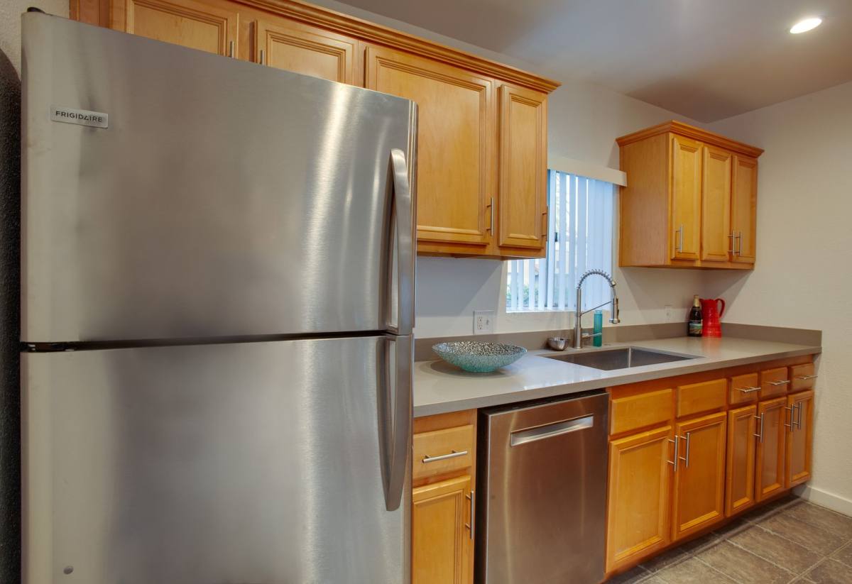 Apartment for rent at 5433 Abbott Place, Los Angeles, CA 90042