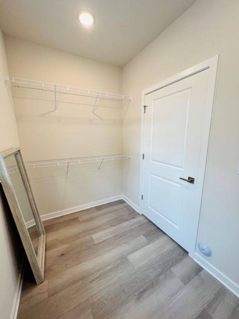 Apartment for rent at 463 Old Post Rd, Edison, NJ 08817