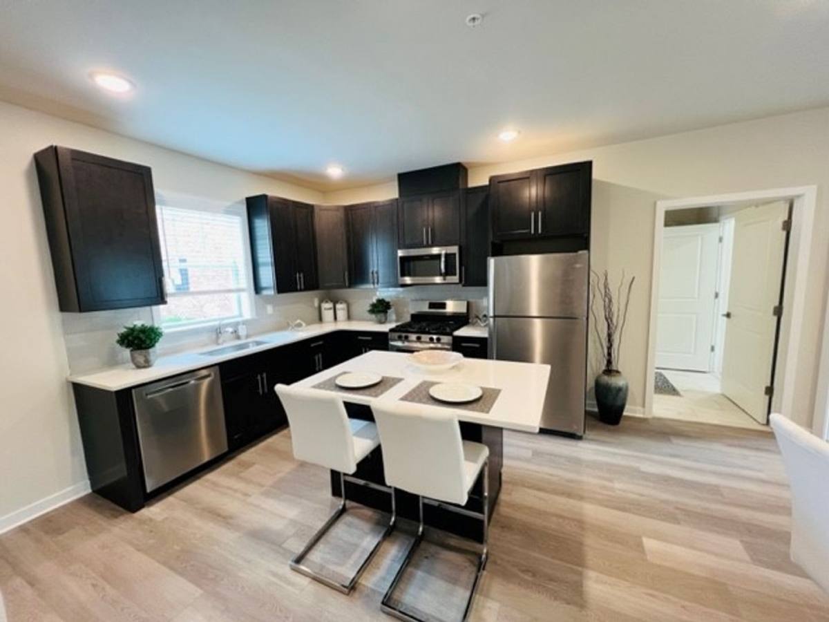 Apartment for rent at 463 Old Post Rd, Edison, NJ 08817