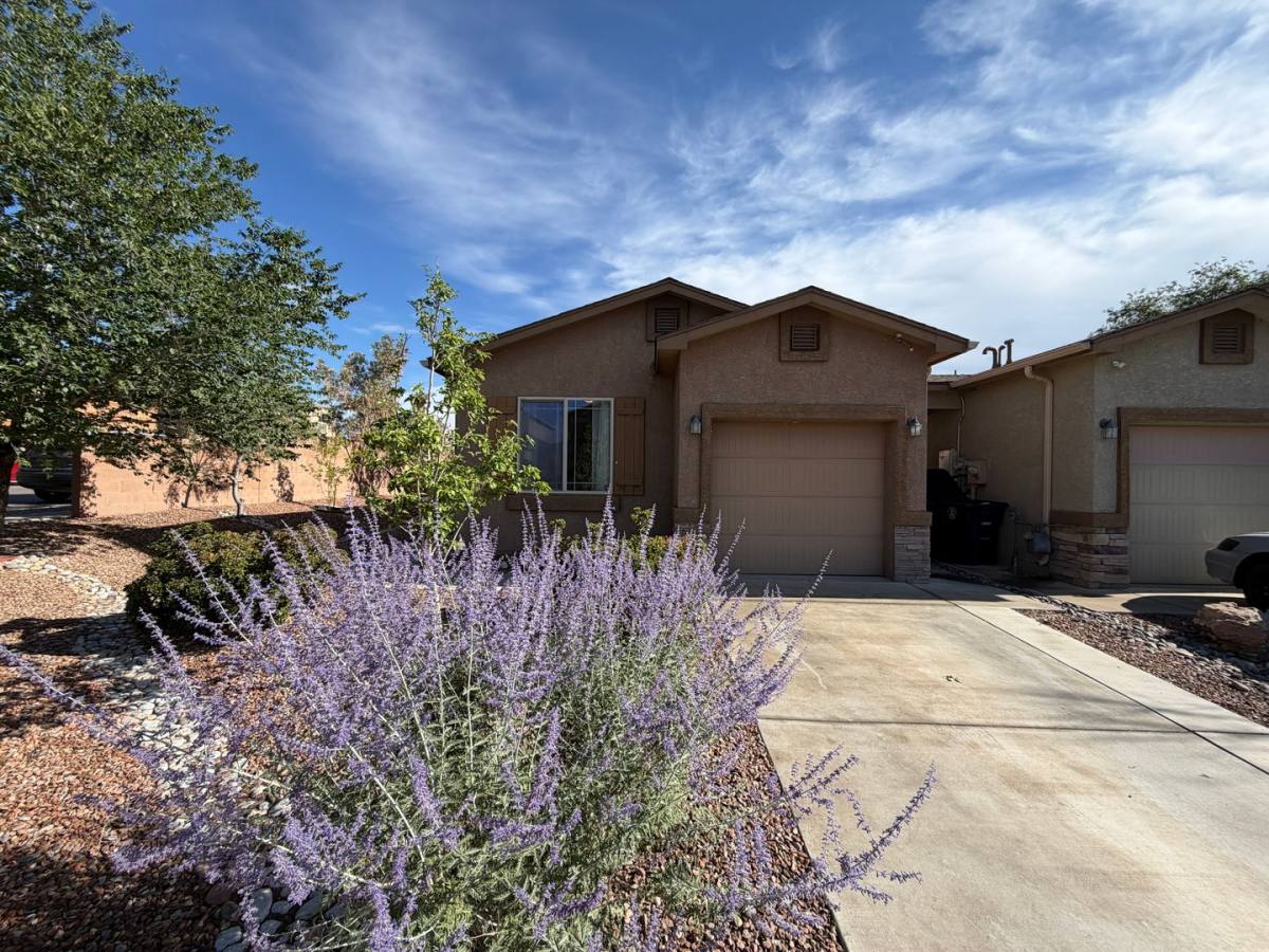 House for rent at 10649 Microlith Rd SW, Albuquerque, NM 87121
