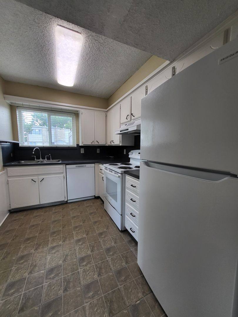 Townhouse for rent at 1626 Glenn Bo Dr, Norman, OK 73071