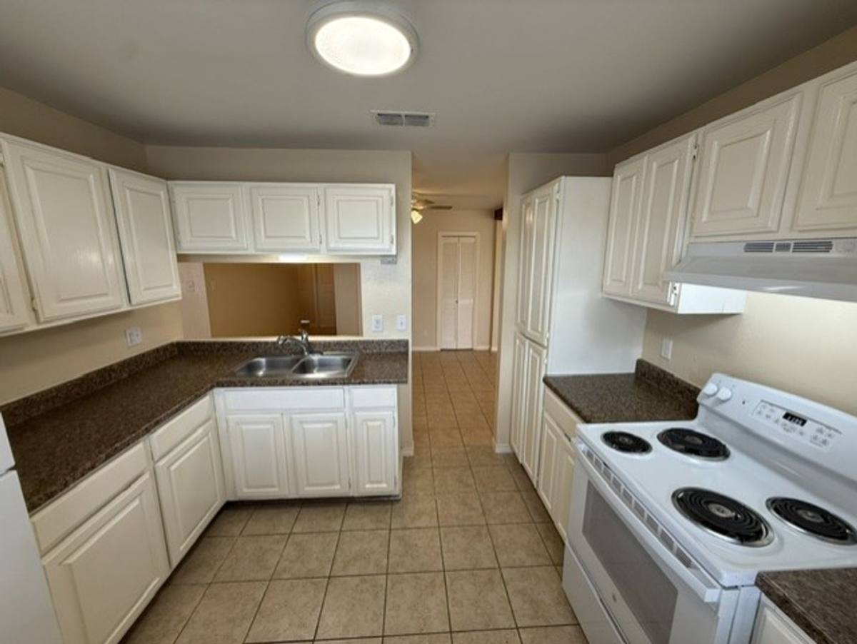 House for rent at 126 Atlanta Dr, Laredo, TX 78045