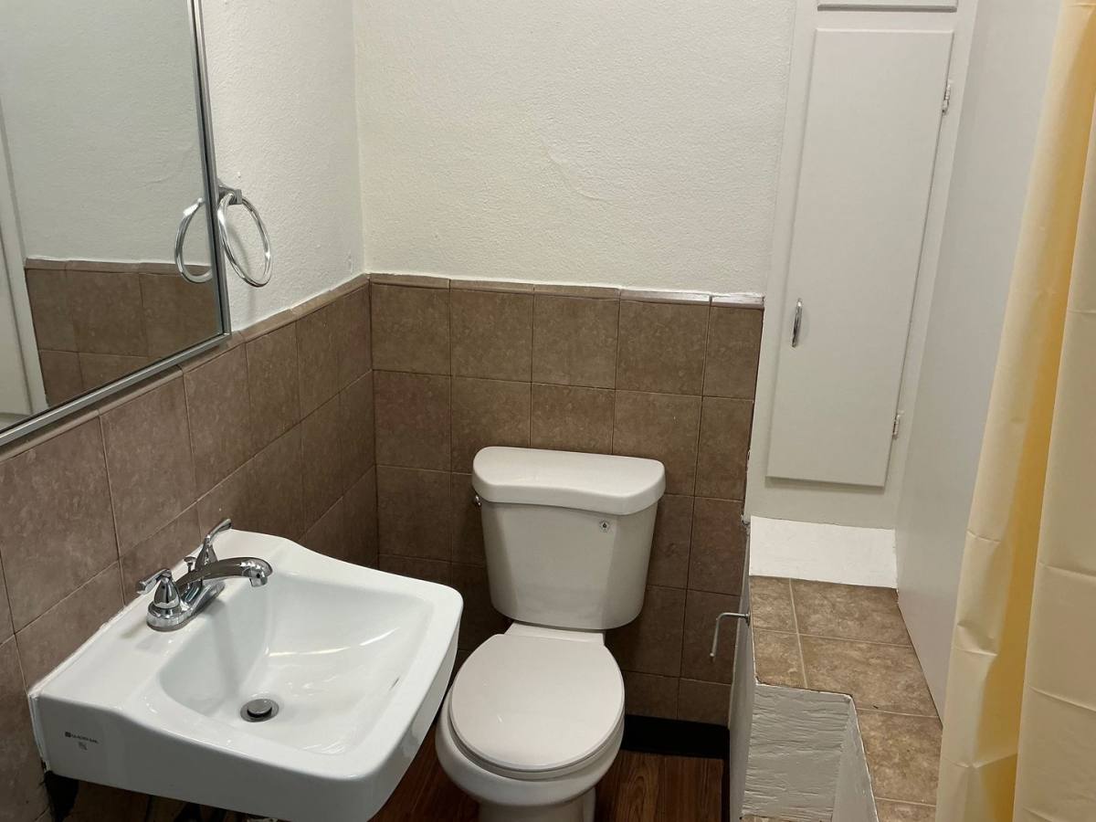 House for rent at 7432 N Olin Ave, Portland, OR 97203