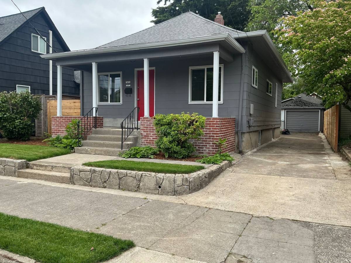 House for rent at 7432 N Olin Ave, Portland, OR 97203