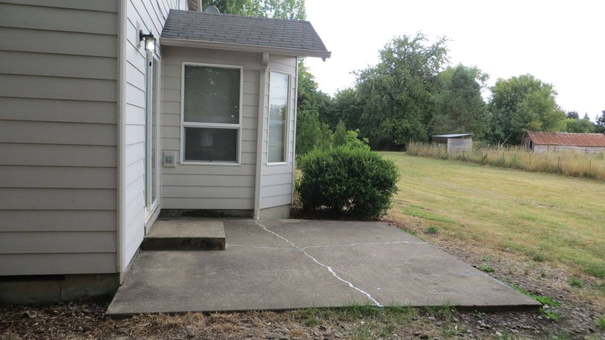 House for rent at 996 NE Angelee Place, Corvallis, OR 97330