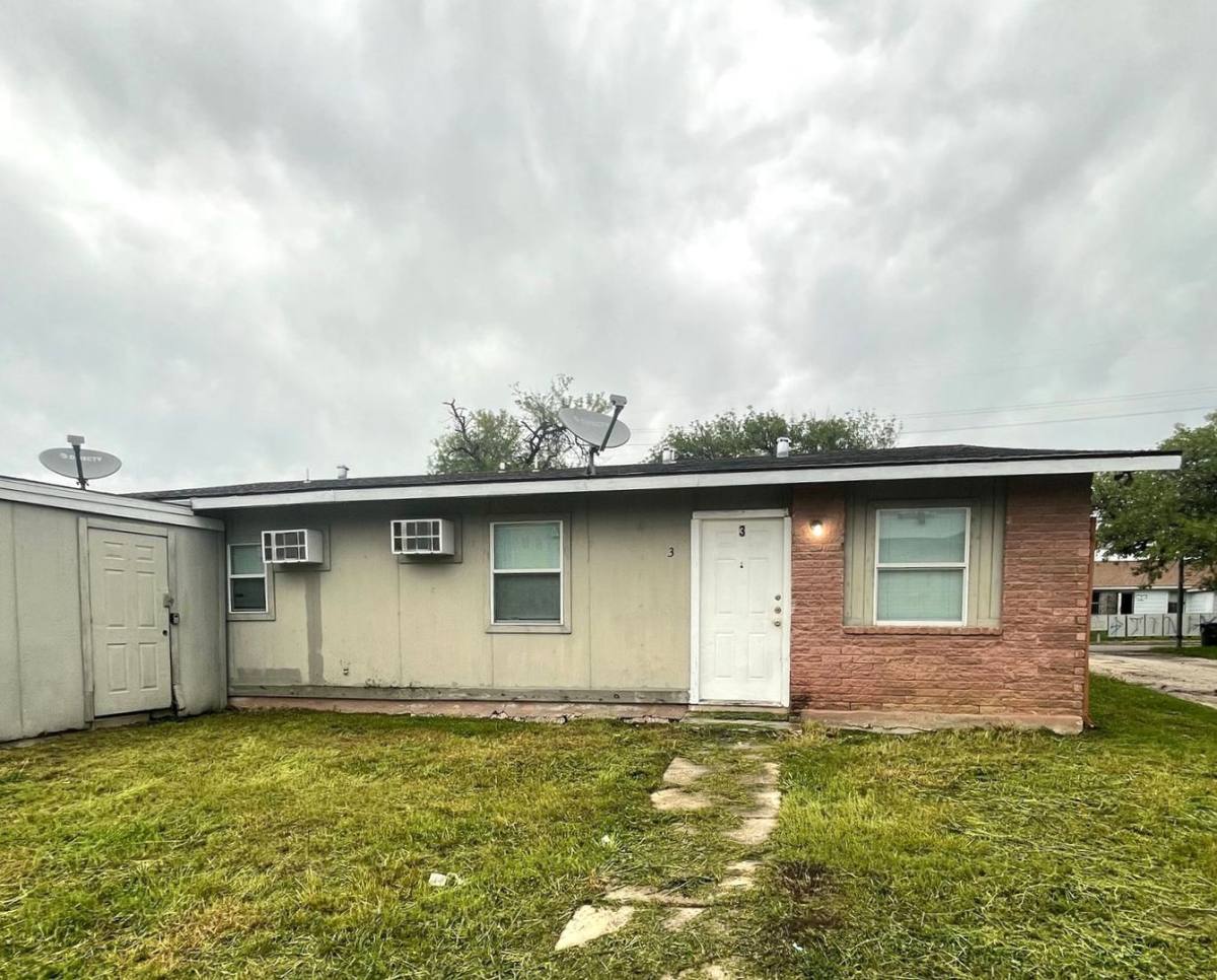 Apartment for rent at 7115 Glen Terrace, San Antonio, TX 78239