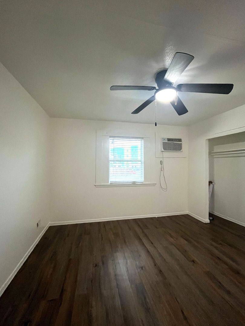 Apartment for rent at 7115 Glen Terrace, San Antonio, TX 78239