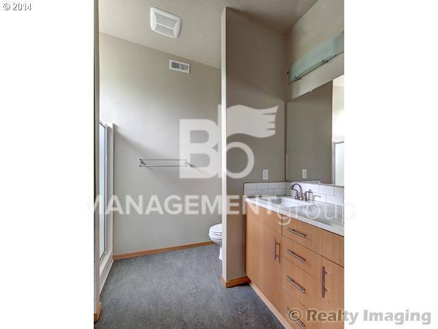 House for rent at 5124 SW Dolph Court, Portland, OR 97219