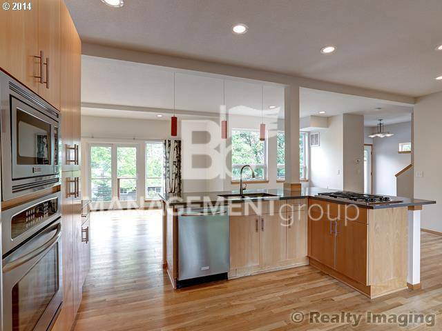 House for rent at 5124 SW Dolph Court, Portland, OR 97219